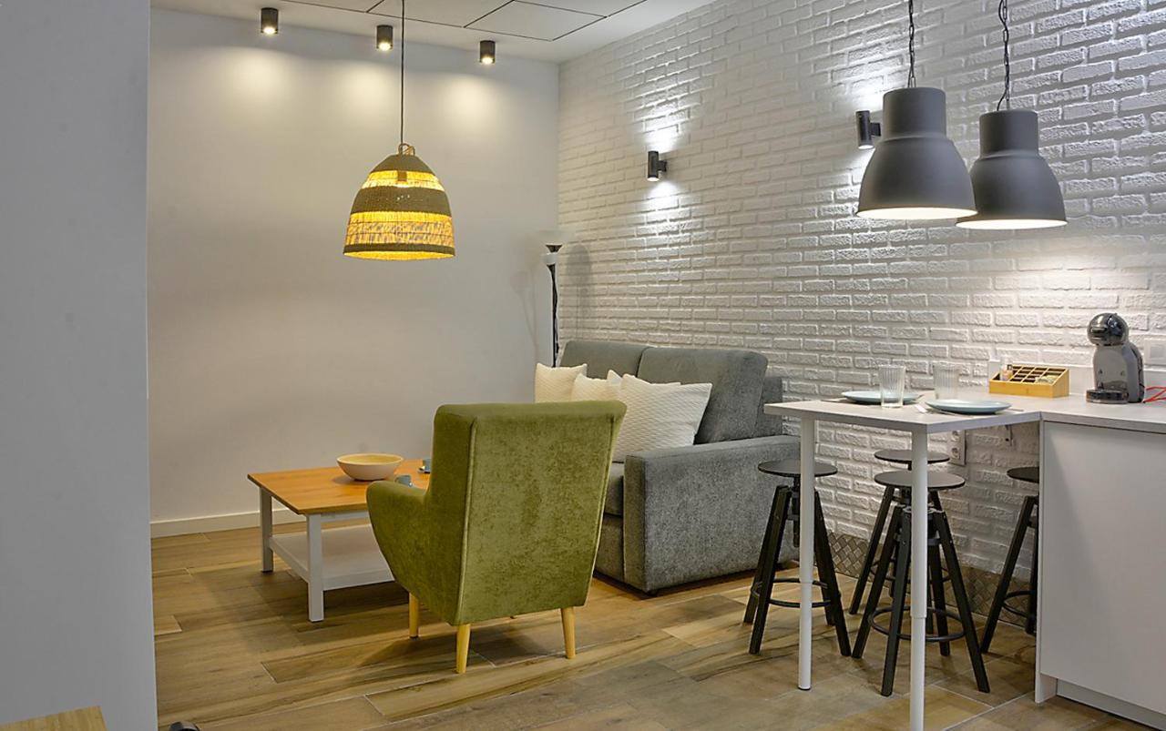 Apartsuite B&R Triana Arellano Sevilla Buitenkant foto