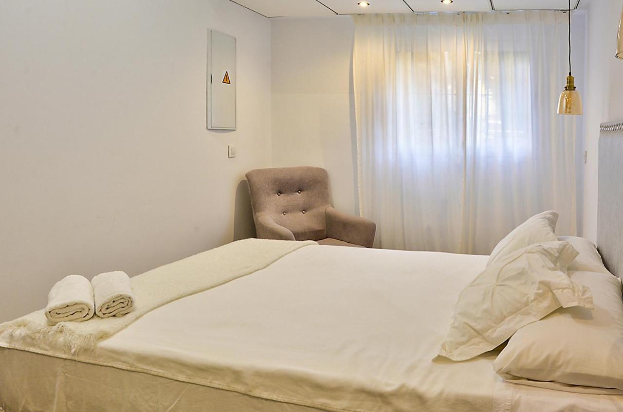 Apartsuite B&R Triana Arellano Sevilla Buitenkant foto
