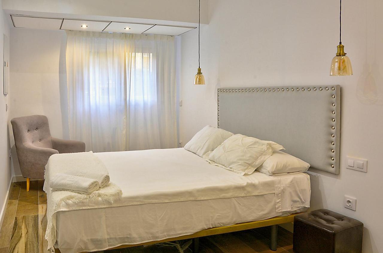 Apartsuite B&R Triana Arellano Sevilla Buitenkant foto